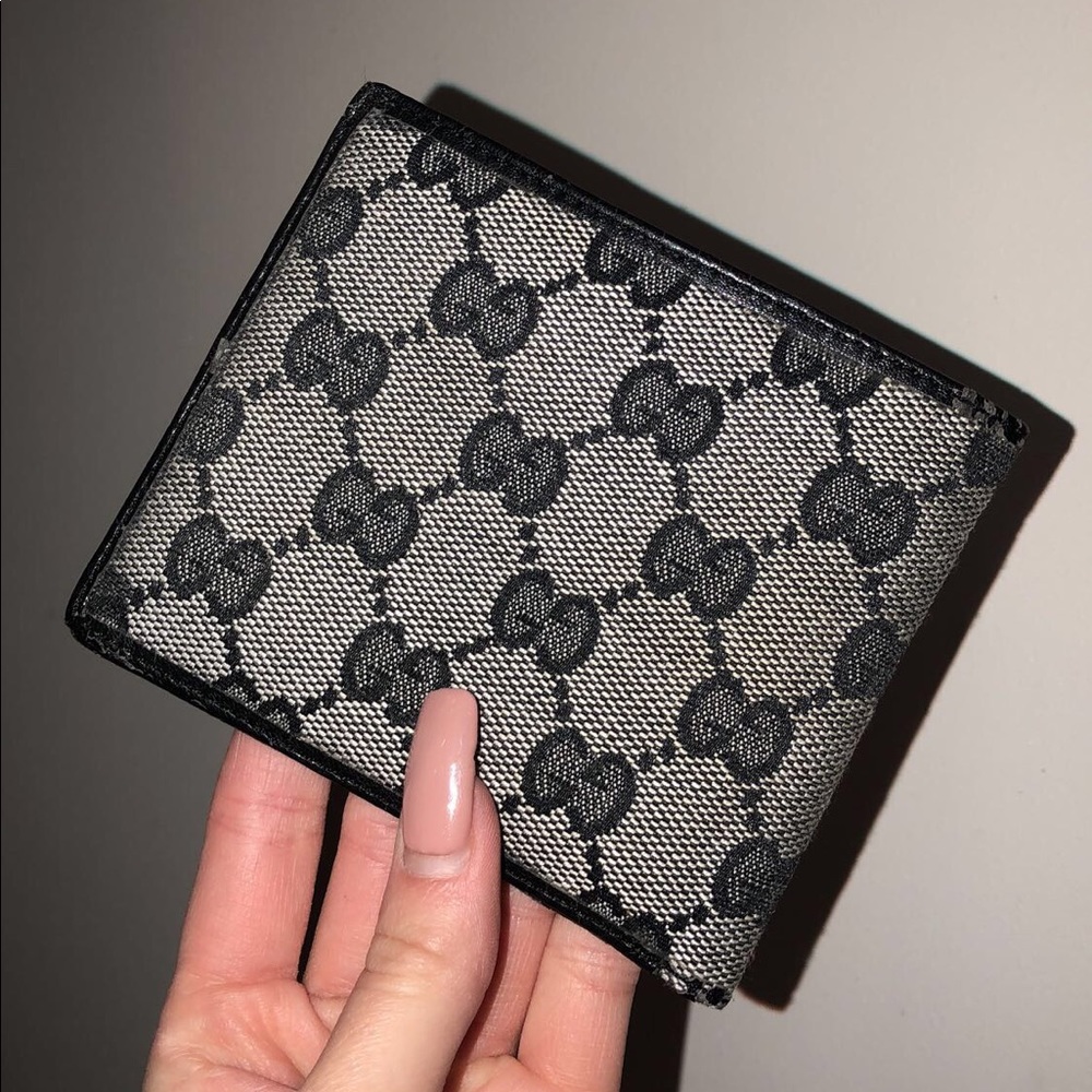 100% Authentic Vintage Gucci Wallet
